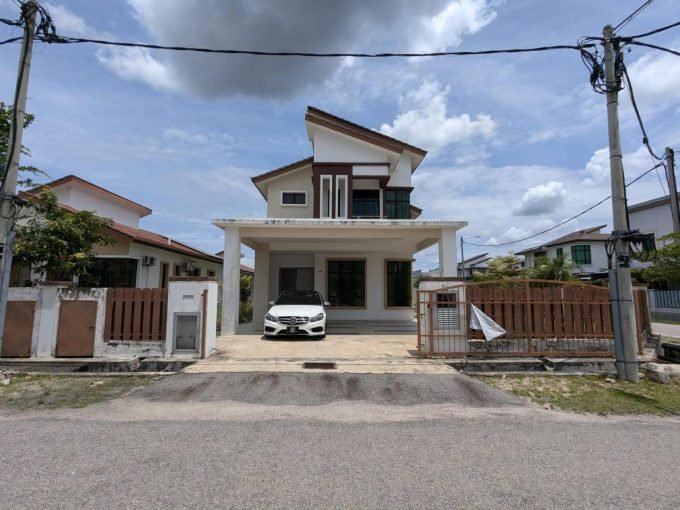 photo 5792939876553963714 w